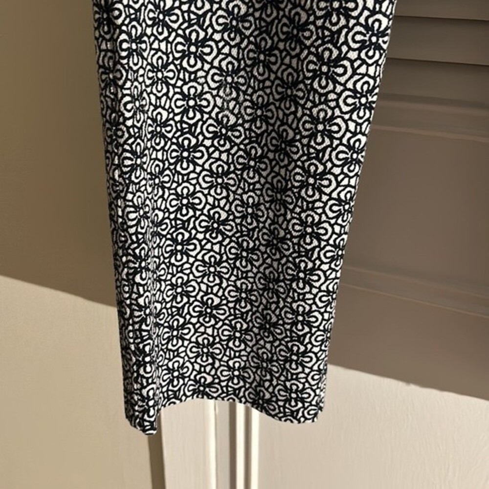 Ann Taylor Signature Navy Blue And White Ankle Pants Size 8 - Picture 3 of 5